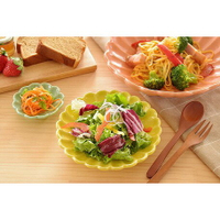 日本製 美濃燒 陶瓷 黃色菊型餐盤 小菜盤 炸蝦 天婦羅 炸豆腐 炸雞塊 小菜盤 廚房餐具 廚房用具 餐盤 碗盤