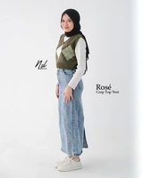 NEWSHOPPELAND - Rosé Argyle Knit Crop Vest