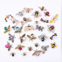 Free Shipping 1 Pcs Metal Shoe Charms Honey Bee Shoes Dragonfly Decoration Colorful Diamonds Insect Butterfly Accessories