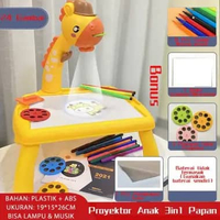 Mainan Meja Gambar Proyektor Anak Jerapah 3-in-1 Papan Tulis Edukasi Multifungsi dengan Musik & Lamp