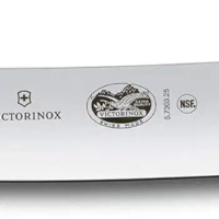 Victorinox Swiss Army 7-Piece Natural Competition BBQ Set with Black Fibrox Pro Handles and Knife Roll (46135US2)