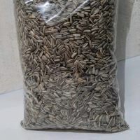 Per 1Kg Kwaci Biji Matahari Pakan Hamster/Lovebird/Kakatua. Kuwaci Pakan Hewan Peliharaan