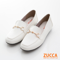 ZUCCA-環釦金屬皮革平底鞋-白-z6902we