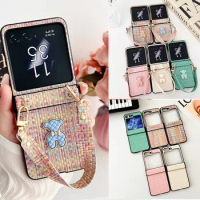 Korean Cute Bear Hinge Short Strap Phone Case For Motorola Razr 40 ultra Case for Samsung Galaxy Z Flip 5 Case Z Flip4 Z Flip3