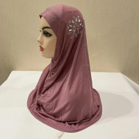 12 pieces per pack of beautiful Malaysian girls' ice silk headscarves with side rhinestones H237