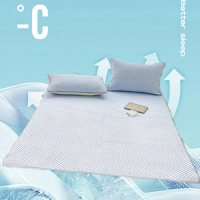 Summer Cooling Mattress Foldable Pad for Bed Soft Breathable Cold Bed Mat Student Tatami Mat Creative Sleeping Queen King Size