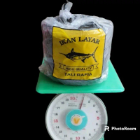 Tali Rafia Ikan layar  1 kg Warna Hitam