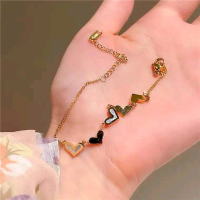 Gelang Tangan Titanium Wanita Hati Keramik Putih