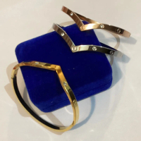 Gelang Titanium bangle Pelapisan Logam Pelapisan Logam Perempuan