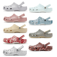 【Crocs】洞洞鞋 Classic Clog 男鞋 女鞋 克駱格 閃亮 銀 粉紅 涼拖鞋 卡駱馳 單一價(20923790H)