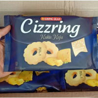 EJ350 agen distributor makanan ringan snack wafer biskuit khong guan cizzring kukis keju murah berku