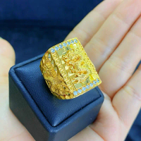 NHẪN NAM CHẠM KHẮC RỒNG Có ĐÍNH ĐÁ, MẠ MÀU VÀNG 18K BỀN MÀU