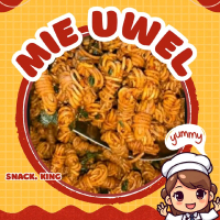 mie uwel Camilan Pedas gurih