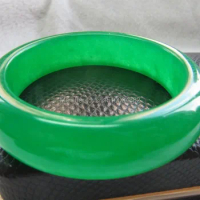 Charming Chinese Full Green Jade Bangle (Bracelet)