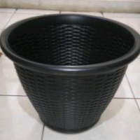 Pot Bunga Rotan 45 Hitam