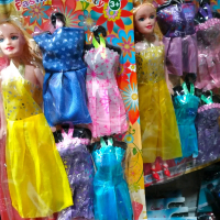 Mainan Boneka barbie+set baju 4pcs