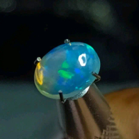 white Opal Ethiopia 1.30ct origin ethiopia A00051