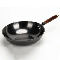 Black King Kong wok gas nitrogen iron pan carbon steel non-stick wok pan uncoated wok extremely iron pan