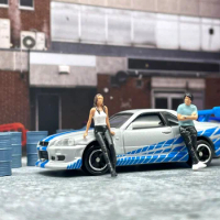 Classic 1:64 Scale Model Fast and Furious 9 Han And Elle Cast Alloy Car Static Figures Diorama Miniature Scene Collection
