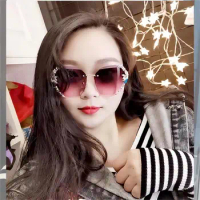Women's diamond rimless cut edge sunglasses large face thin section net red glasses Korean fashion UV protection sunglasses