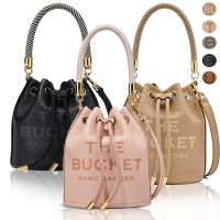 MARC JACOBS Leather The Bucket Bag 壓印 Logo 繩索提把二用水桶包(多色/任選)