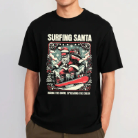 Surfing Santa T-Shirt Desain Natal Lucu Pria Wanita Kaos Hitam dengan Gambar Santa Bermain Snowboard