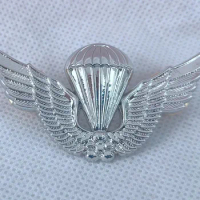 WANG1.South Korean (ROK) Basic Parachutise Jump Wing Badge PIN silver