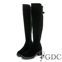 【GDC】時髦麂皮側釦飾經典圓頭膝上長靴-黑色(328584-00)