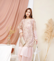 Adeline Dress Outer Brokat 3D Gaun Dewasa Panjang Mewah Bulat Bunga Silk Cantik Peach Motif Bunga 3D