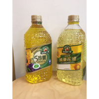 現貨供應中,得意的一天 五珍寶2L 葵花油2L。 100%天然精純進口葵花原油 含天然生素E 不含人工添加物 超取限2罐