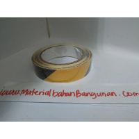 Anti Slip Tangga Isolasi Lakban Anti Licin Lebar 2.5 cm Hitam Kuning