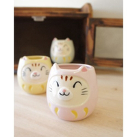 日本製 貓咪達摩馬克杯 粉紅色/黃色/綠色/紅色｜達摩 貓奴 陶器 陶瓷杯 咖啡杯 日本陶器 日本製