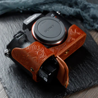 For SONY A73 A7R3A A7M3 Camera Bodysuit Genuine Leather Camera Case Handle Half Bag