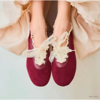 Mellowco รองเท้าบัลเล่ต์หนังกลับตัดขอบลูกไม้ Ballet Flats สีแดง Ruby คําแนะนําการขายที่ร้อนแรงในเดือ