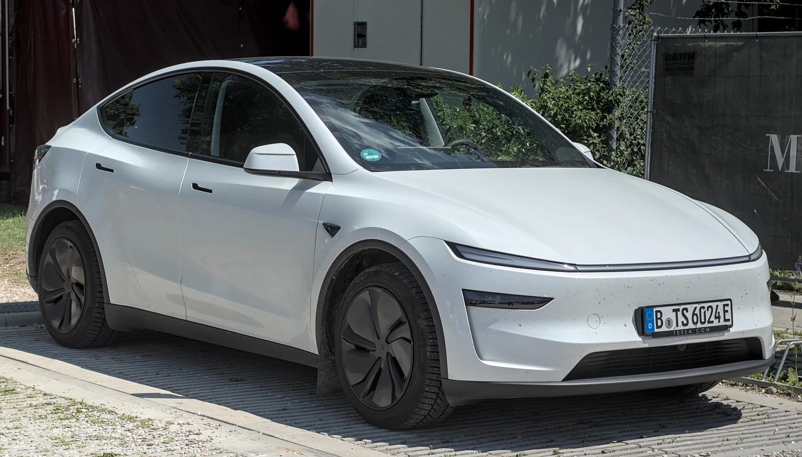 テスラ中国が期間限定プロモーション、Model Yの在庫車を1万元値引き