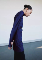 Mango Gaun satin dengan detail kerut