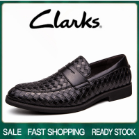 Clarksรองเท้าผู้ชาย รุ่น สีดำ รองเท้าหนังแท้ รองเท้าทางการ รองเท้าแบบสวม รองเท้าแต่งงาน รองเท้าหนังผ