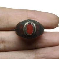แหวนหินปะการัง แหวนโบราณ เงินเก่า ขนาด 59 Rare Unique Coral Ring Old Silver Size 57 or 8US Jewelry V