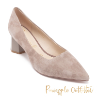 Pineapple Outfitter-PELTON 羊皮尖頭粗中跟鞋-絨杏色