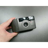 <<傻瓜相機>>KONICA BIG MINI BM-310Z (第一台袖珍型變焦輕變相機)