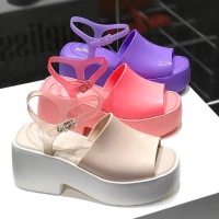 รองเท้าผู้หญิง Melissa 2024 รองเท้าแตะผู้หญิงฤดูร้อนใหม่แพลตฟอร์มโรมันรองเท้าแตะส้นเตารีดเปิดนิ้วเท้ารองเท้าเจลลี่ ~