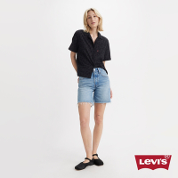 Levi s 501女款高腰膝上牛仔短褲 人氣新品