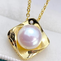 Freshwater Aurora Pearl Square Pendant Women's 18K Gold Filled Necklace