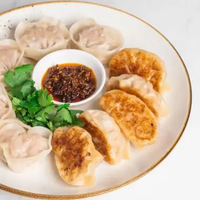 Pan Fried / Steam Dumplings 6 pcs