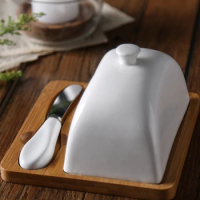 Ceramic butter dish cheese box creative butter dish with butter knife set cake dessert with cover.