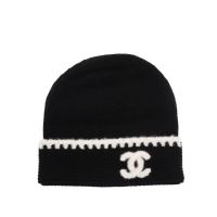 【CHANEL 香奈兒】新款撞色黑色白字雙C LOGO什米爾羊毛毛帽(黑/白)