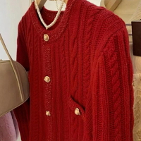 2022高端品質休閑粗麻花毛衣外套女洋氣新年紅色高級感針織開衫潮