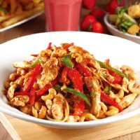 【TGI FRIDAYS】香辣泰國雞肉麵_限新北中和自取