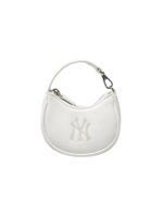 พวงกุญแจ ยูนิเซ็กซ์ Basic Embo Logo Mini Bag Keyring รุ่น 3APOM016N 50CRS สีครีม