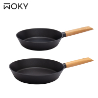 【WOKY 沃廚】歐風圓木柄輕量雙鍋組(28cm平煎+24cm平煎)